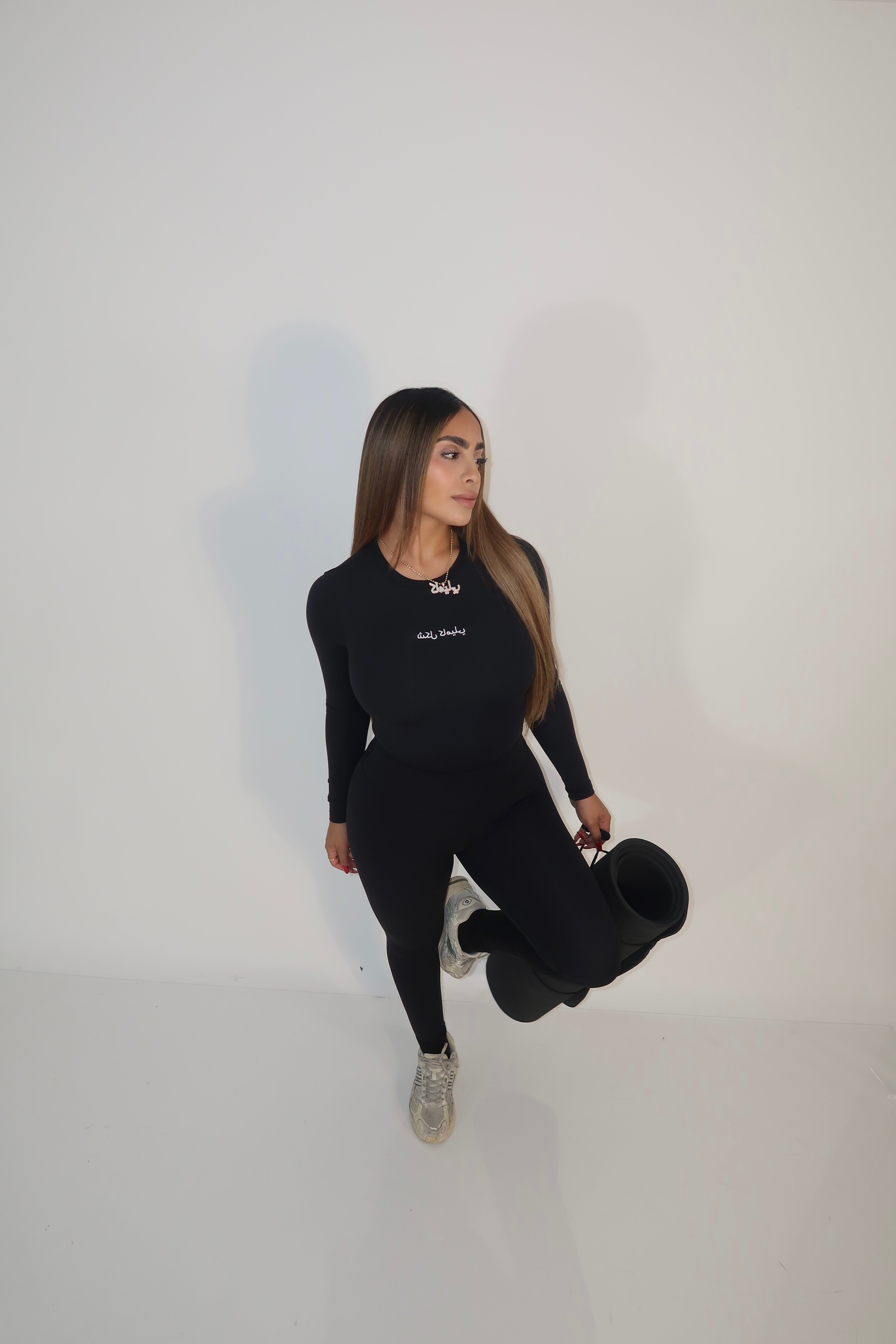 BLACK CROP TOP