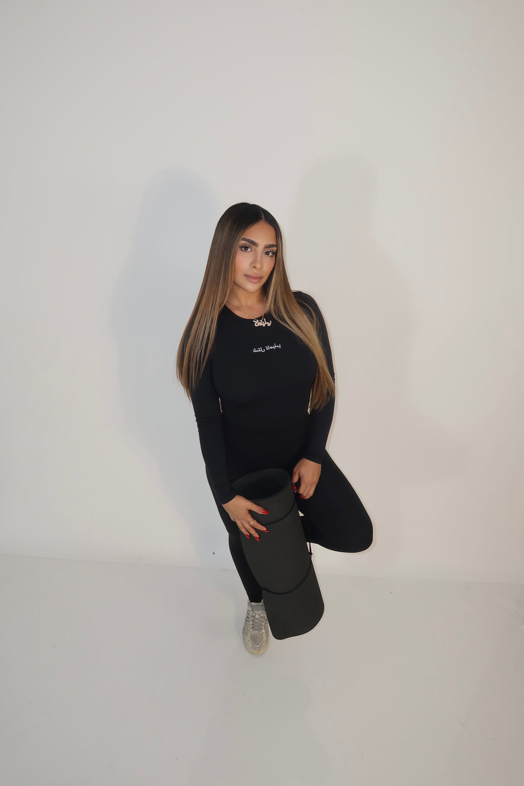 BLACK CROP TOP