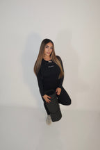 BLACK CROP TOP