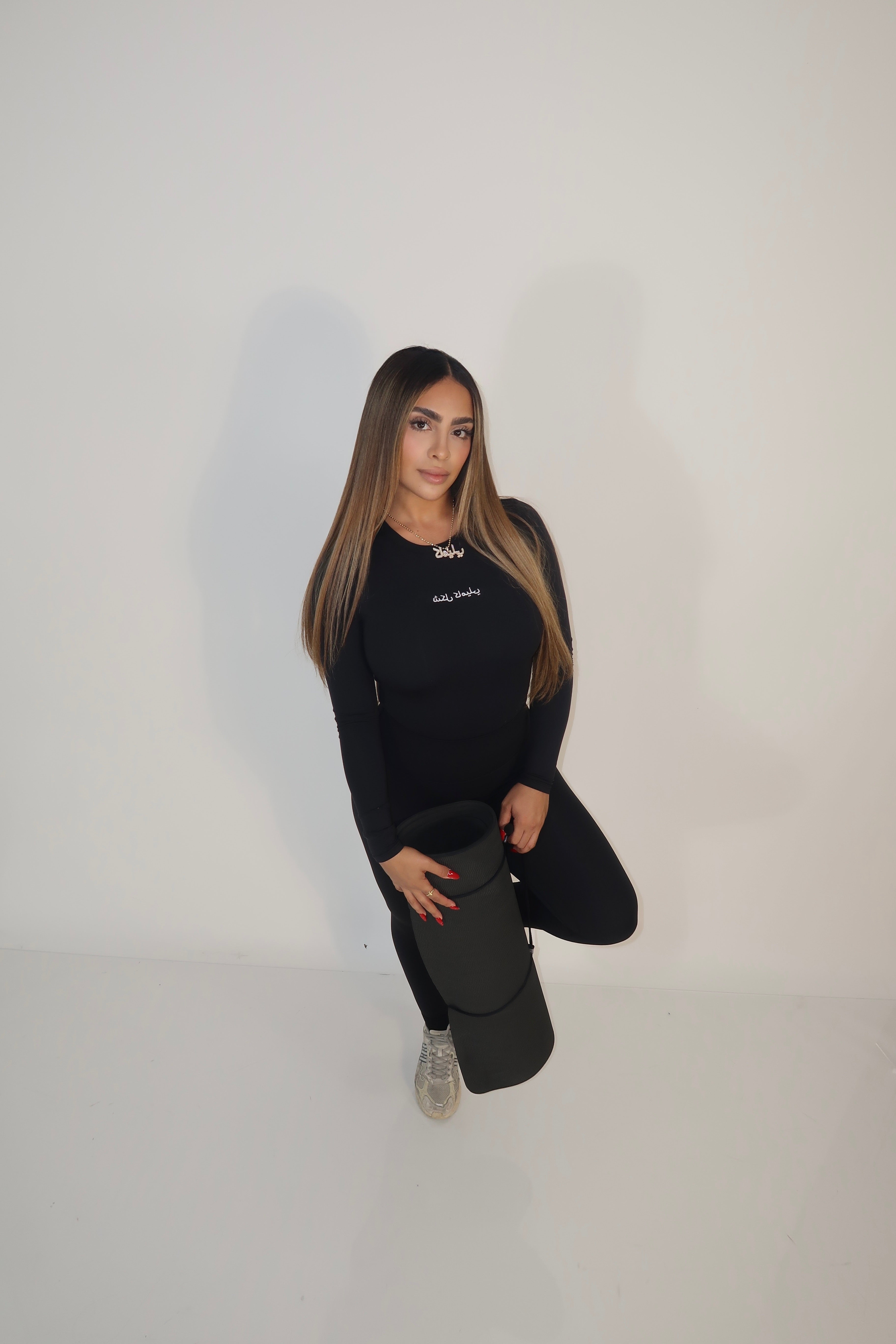 BLACK CROP TOP